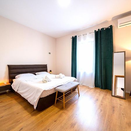 Colorful Comfy Condo Central Tirana Kültér fotó