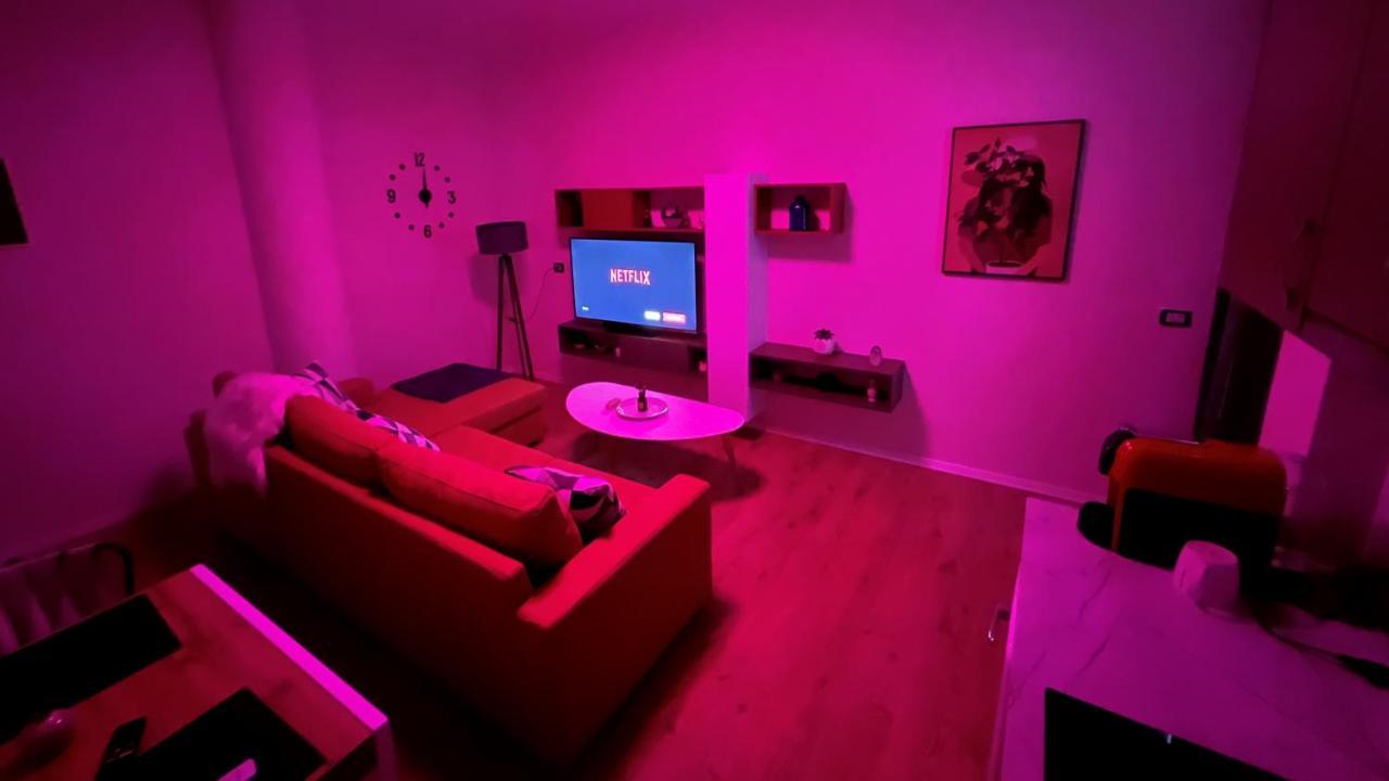 Colorful Comfy Condo Central Tirana Kültér fotó